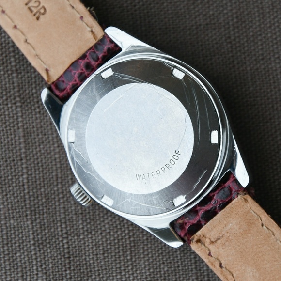 SOLD🥀 Vintage Omega 1974 Genève Women's Watch - Picture 5 of 8